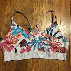 PINK Lightly lined sports bra